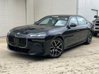 Used 2025 BMW 740i xDrive w/ Premium Package image 1
