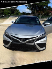 Used 2023 Toyota Camry SE image 1