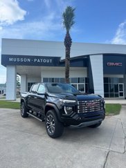 New 2025 GMC Canyon Denali image 1