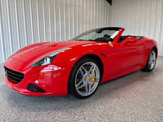Used 2016 Ferrari California T image 1