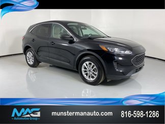 Used 2022 Ford Escape SE image 1
