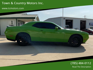 Used 2017 Dodge Challenger SXT w/ Driver Convenience Group image 1