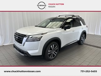New 2025 Nissan Pathfinder Platinum image 1