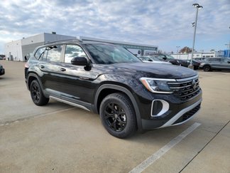 New 2025 Volkswagen Atlas Peak Edition SE image 1