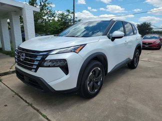 Used 2025 Nissan Rogue SV image 1