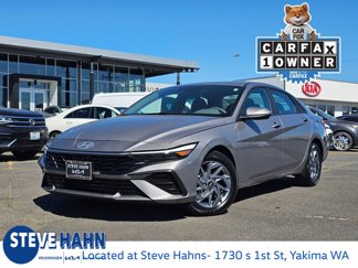 Used 2024 Hyundai Elantra SEL image 1