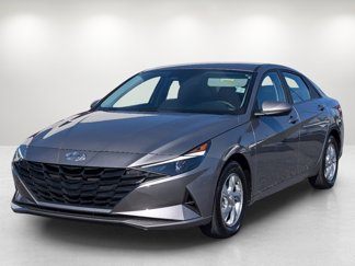 Used 2023 Hyundai Elantra SE image 1
