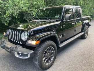Used 2022 Jeep Gladiator Overland w/ Cold Weather Group image 1