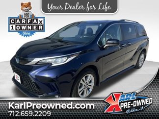 Used 2023 Toyota Sienna XSE w/ XSE Plus Package image 1