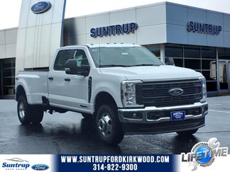 New 2025 Ford F350 XL image 1