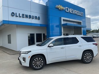 Used 2023 Chevrolet Traverse Premier w/ LPO, Floor Liner Package image 1