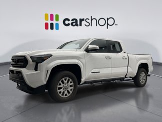 Used 2025 Toyota Tacoma SR5 image 1