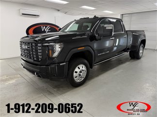 New 2025 GMC Sierra 3500 Denali Ultimate image 1