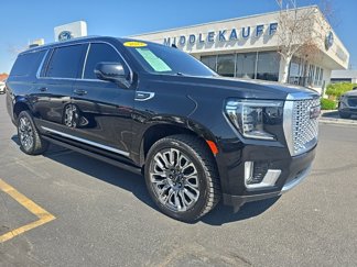 Used 2022 GMC Yukon XL Denali image 1