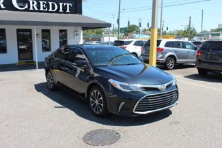 Used 2018 Toyota Avalon XLE image 1