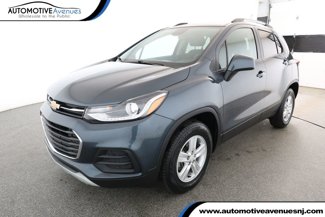 Used 2022 Chevrolet Trax LT w/ LT Convenience Package image 1