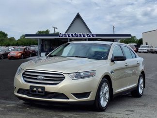 Used 2018 Ford Taurus SE image 1