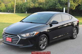 Used 2017 Hyundai Elantra SE image 1