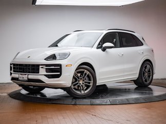 Used 2025 Porsche Cayenne image 1