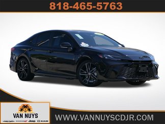 Used 2025 Toyota Camry XSE image 1