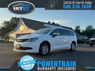 Used 2023 Chrysler Voyager LX image 1