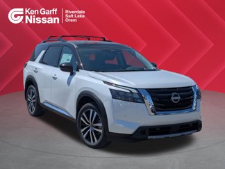 New 2025 Nissan Pathfinder Platinum image 1
