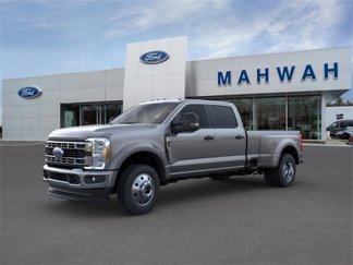 New 2025 Ford F450 XLT image 1