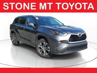 Used 2024 Toyota Highlander LE image 1