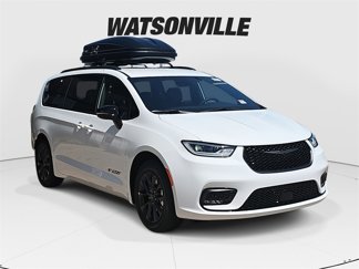 New 2025 Chrysler Pacifica Select image 1