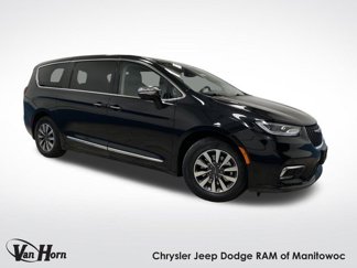 Used 2022 Chrysler Pacifica Limited image 1