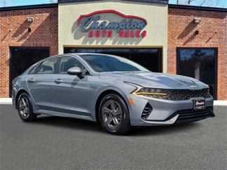 Used 2022 Kia K5 LXS image 1