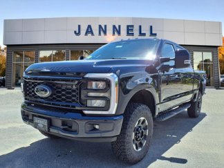 New 2025 Ford F250 4x4 Crew Cab Super Duty image 1