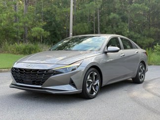 Used 2023 Hyundai Elantra SEL w/ Convenience Package image 1