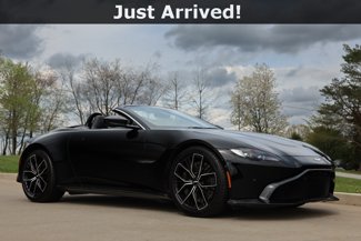 Used 2022 Aston Martin V8 Vantage Roadster image 1