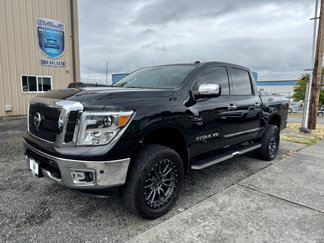 Used 2019 Nissan Titan SL image 1