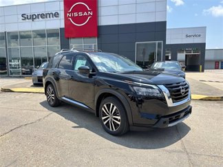 New 2025 Nissan Pathfinder Platinum image 1