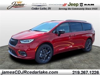 New 2026 Chrysler Pacifica Limited image 1