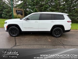 Used 2022 Jeep Grand Cherokee L Limited w/ Luxury Tech Group II image 1