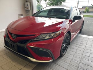 Used 2023 Toyota Camry XSE image 1