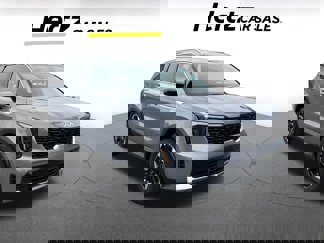 Used 2024 Kia Sorento S image 1