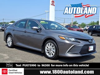 Certified 2023 Toyota Camry LE image 1