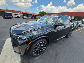 Used 2024 BMW X5 sDrive40i w/ M Sport Package image 1