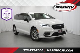 New 2025 Chrysler Pacifica Select image 1
