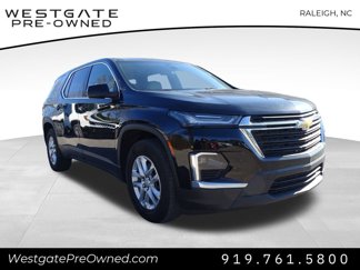 Used 2023 Chevrolet Traverse LS image 1