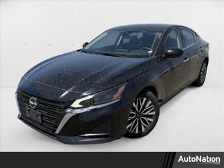 Used 2023 Nissan Altima 2.5 SV image 1
