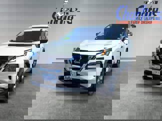 Used 2022 Nissan Rogue S image 1