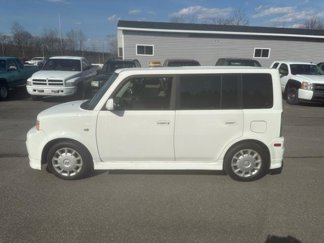 Used 2006 Scion xB image 1