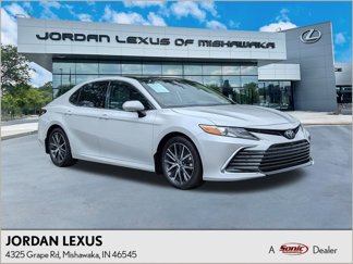 Used 2024 Toyota Camry XLE image 1
