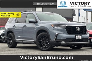 New 2025 Honda Pilot Touring image 1
