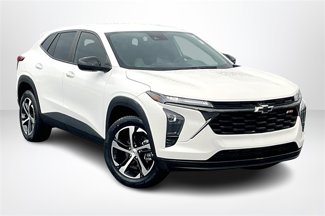 Used 2024 Chevrolet Trax RS image 1